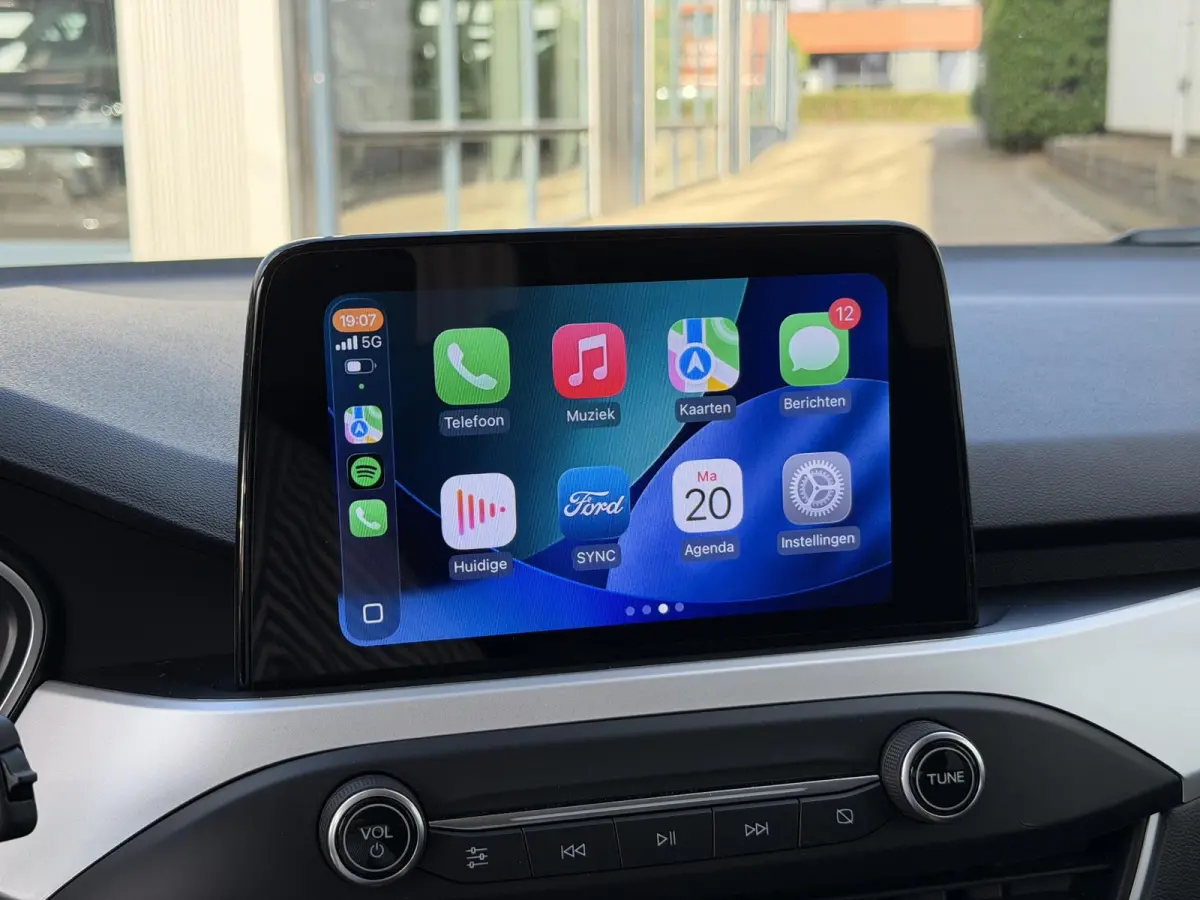 1.0 EcoBoost Titanium X Business | Carplay/Stuur-/Stoel&Voorruitverw./Camera/Cruise Control