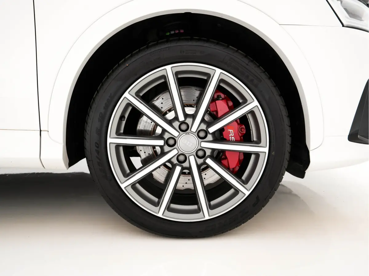 2.5 TFSI RS Q3 Quattro Aut. *PANO | LEDER-ALCANTARA | FULL-LED | BOSE-AUDIO | NAVI-FULLMAP | CAMERA | HEATED-SPORTSEATS | SHIFTPADDLES | CRUISE | PRIVACY-GLASS | ECC | PDC | 19"ALU*