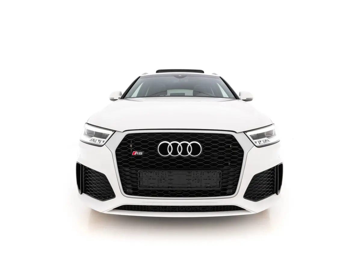 2.5 TFSI RS Q3 Quattro Aut. *PANO | LEDER-ALCANTARA | FULL-LED | BOSE-AUDIO | NAVI-FULLMAP | CAMERA | HEATED-SPORTSEATS | SHIFTPADDLES | CRUISE | PRIVACY-GLASS | ECC | PDC | 19"ALU*