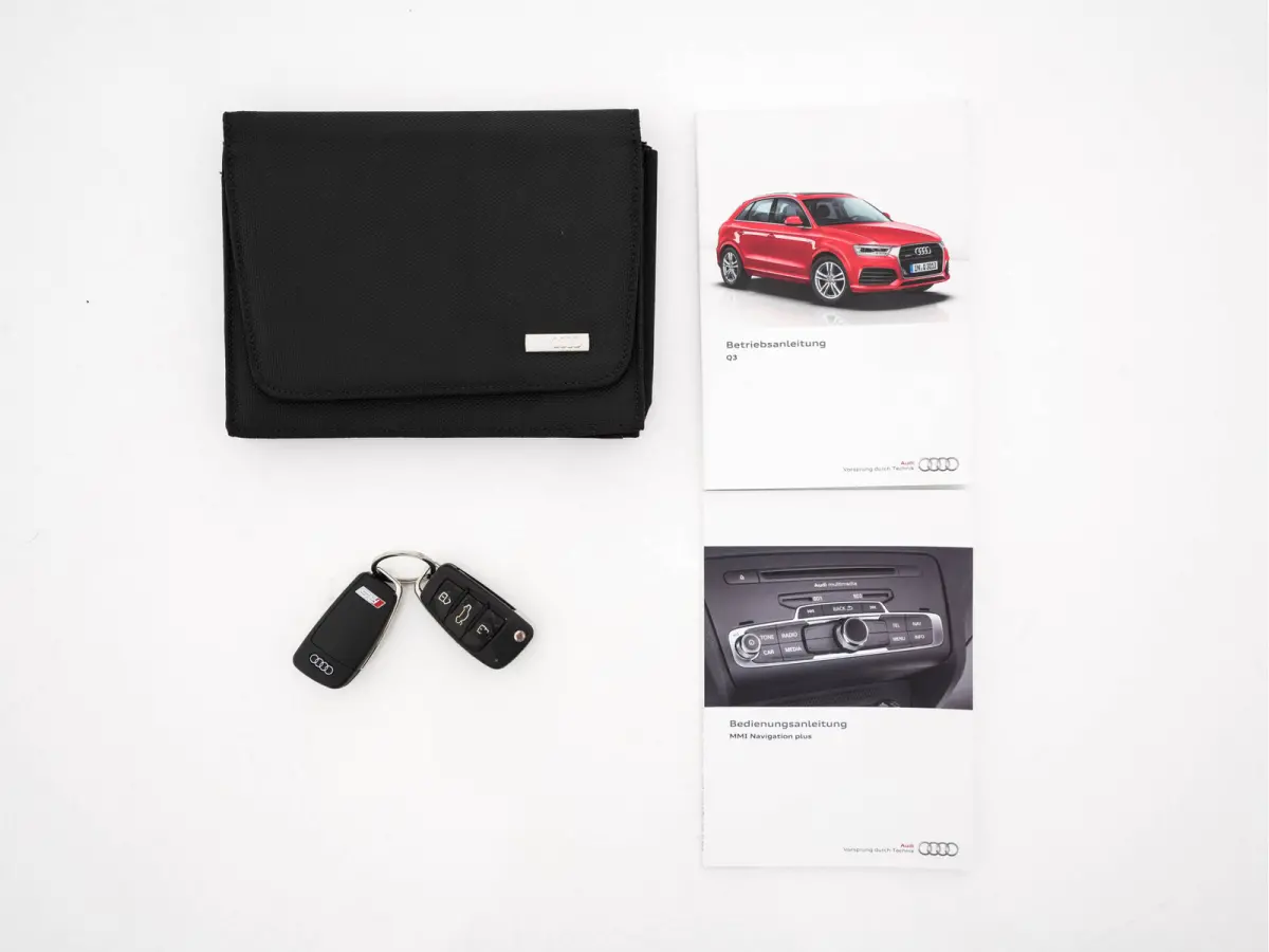 2.5 TFSI RS Q3 Quattro Aut. *PANO | LEDER-ALCANTARA | FULL-LED | BOSE-AUDIO | NAVI-FULLMAP | CAMERA | HEATED-SPORTSEATS | SHIFTPADDLES | CRUISE | PRIVACY-GLASS | ECC | PDC | 19"ALU*