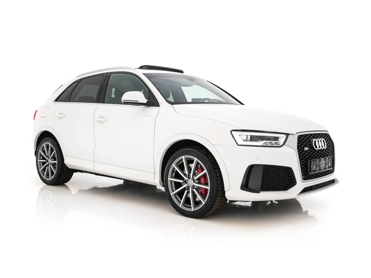 2.5 TFSI RS Q3 Quattro Aut. *PANO | LEDER-ALCANTARA | FULL-LED | BOSE-AUDIO | NAVI-FULLMAP | CAMERA | HEATED-SPORTSEATS | SHIFTPADDLES | CRUISE | PRIVACY-GLASS | ECC | PDC | 19"ALU*