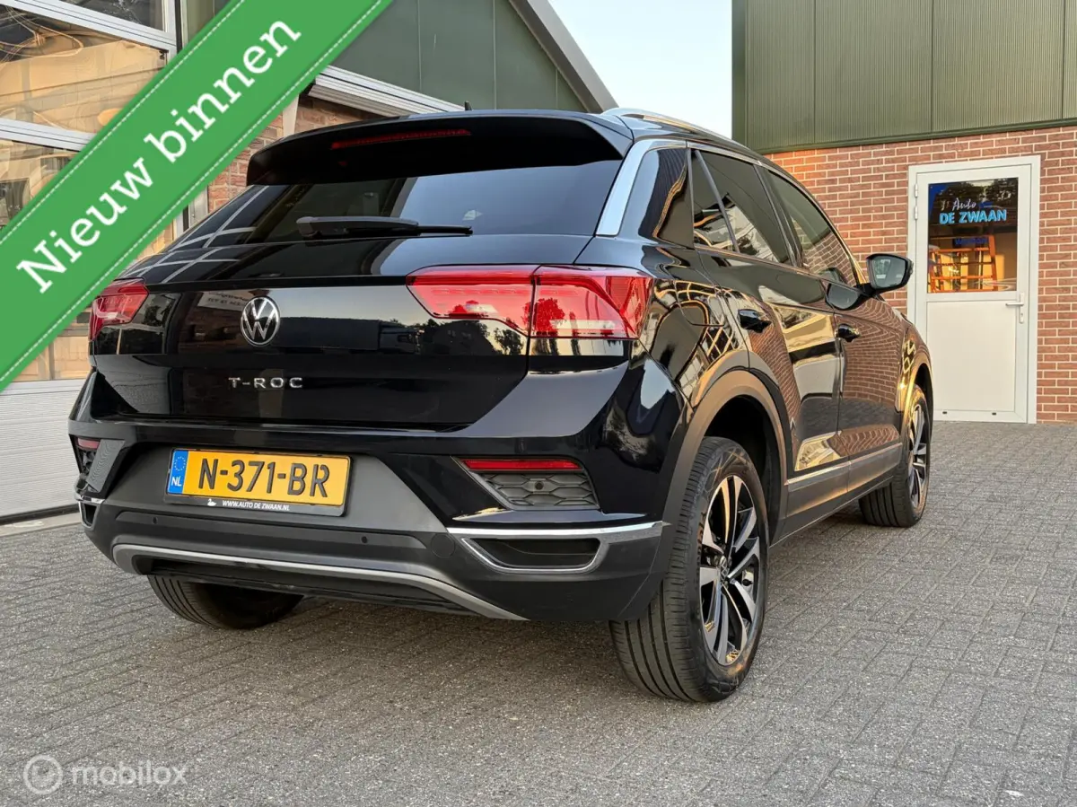 1.5 TSI Busines Edition|Afneembare Trekhaak|Camera|Carplay|Stoelverwarming|Parkeersensoren V/A.