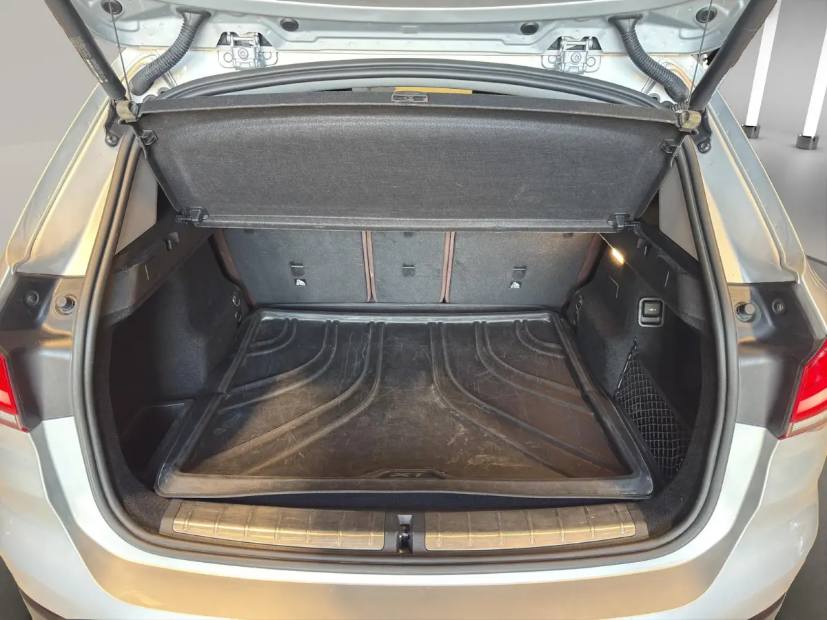 xDrive25e High Executive X-Line Panorama | Leder | Sportstoelen | Led | Park sensors V+A |