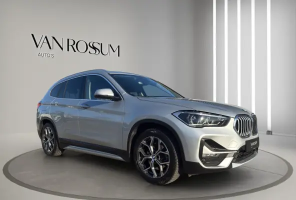 xDrive25e High Executive X-Line Panorama | Leder | Sportstoelen | Led | Park sensors V+A |