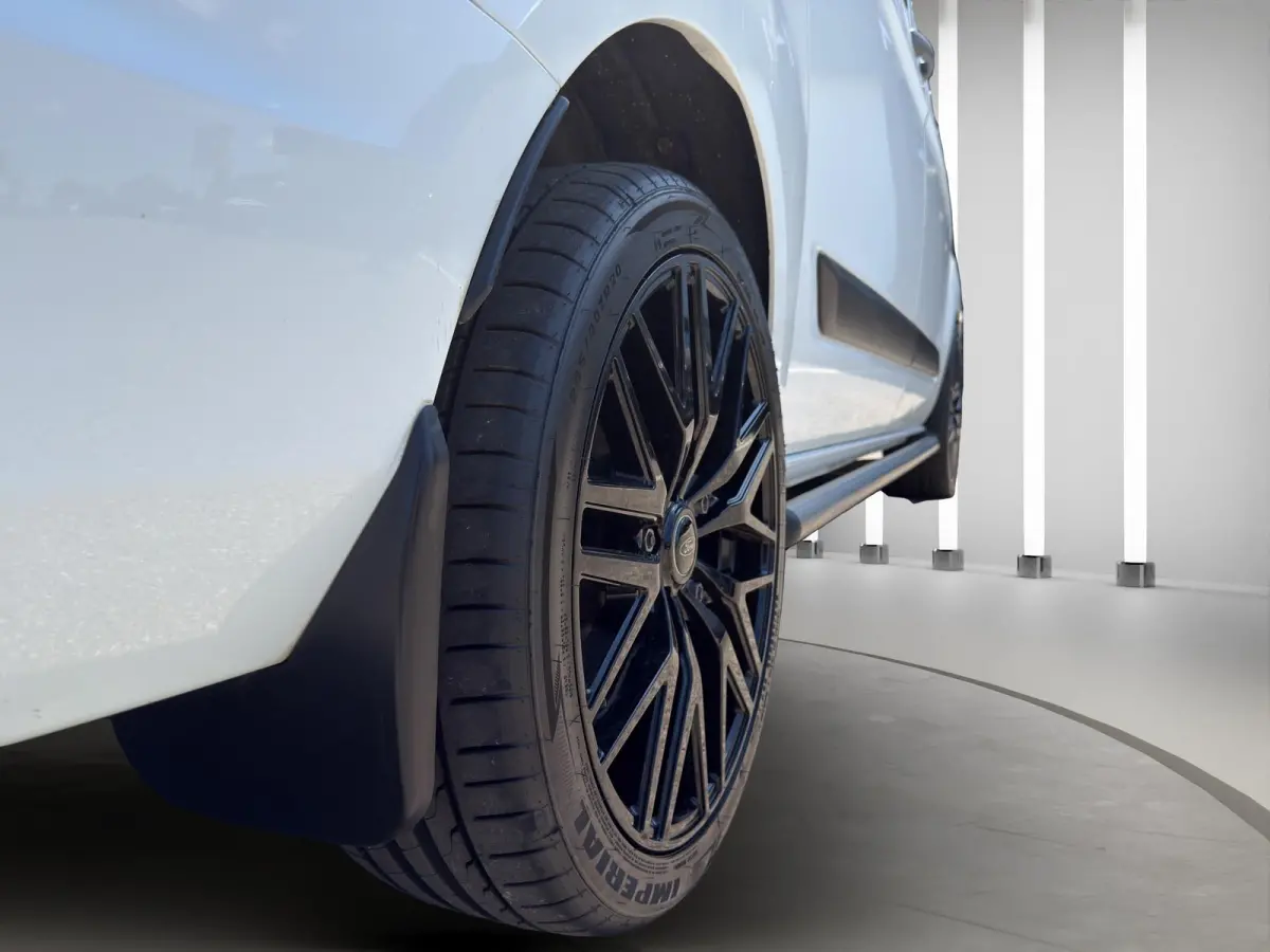 320 1.0 EcoBoost L1H1 PHEV VR-Edition 9 persoons | Incl BTW /BPM | 20" | Extra Getint | Spoilers | Raptor | Stoelvw | Parksensors |