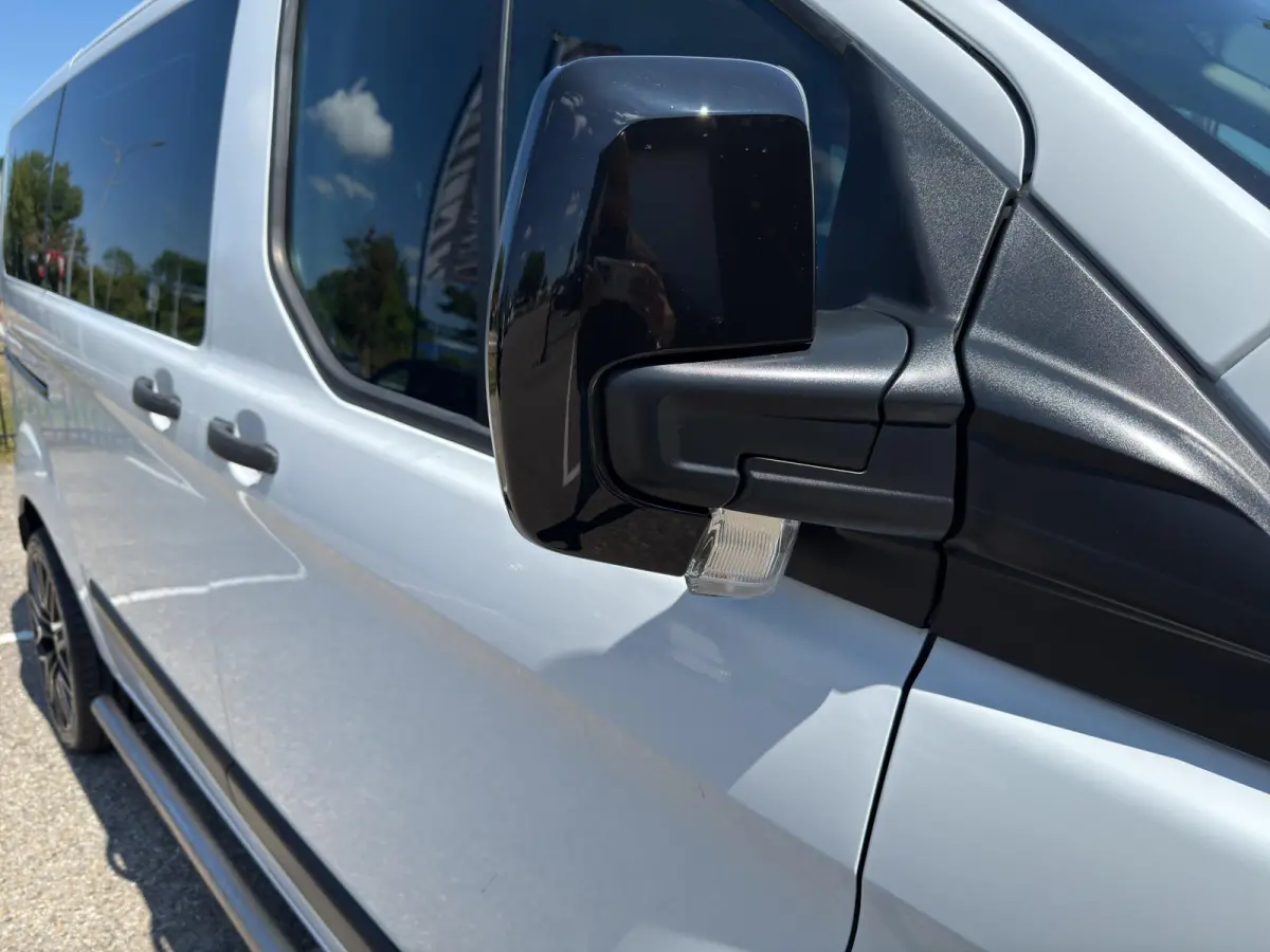 320 1.0 EcoBoost L1H1 PHEV VR-Edition 9 persoons | Incl BTW /BPM | 20" | Extra Getint | Spoilers | Raptor | Stoelvw | Parksensors |