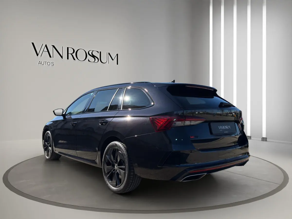 1.4 TSI RS iV PHEV Business | Pano | Head-Up | Led | Stuur verw. | Parksensoren |