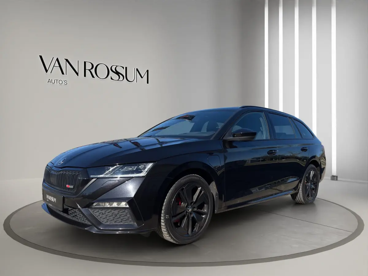 1.4 TSI RS iV PHEV Business | Pano | Head-Up | Led | Stuur verw. | Parksensoren |