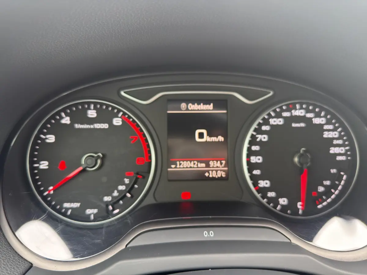 30 TFSI | Navi | Parkeersensors V+A | Airco (automatisch) | 16"| Bluetooth |