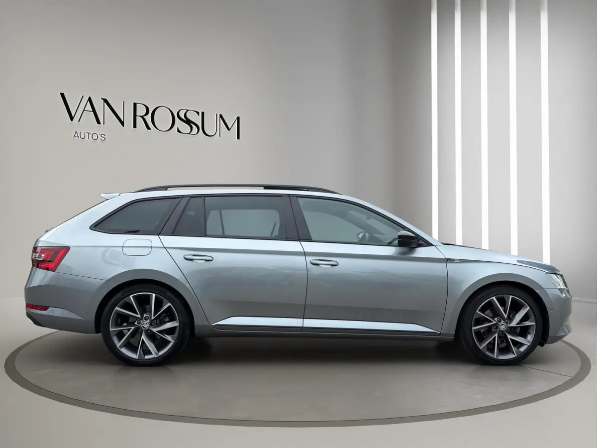 1.8 TSI Sportline Pano | Camera | Led | Geheugen  | Wegklap Trekhaak | Android |