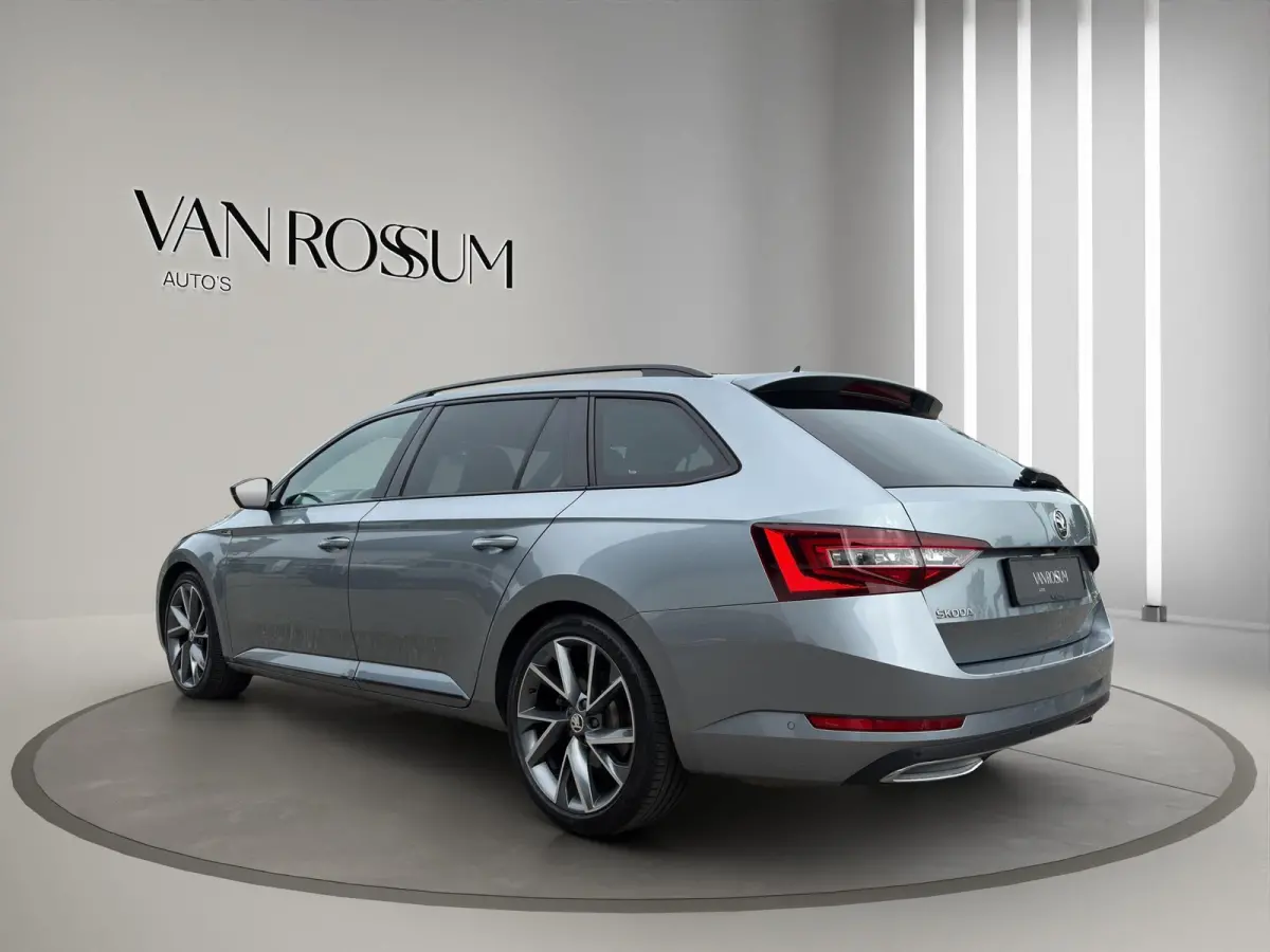 1.8 TSI Sportline Pano | Camera | Led | Geheugen  | Wegklap Trekhaak | Android |