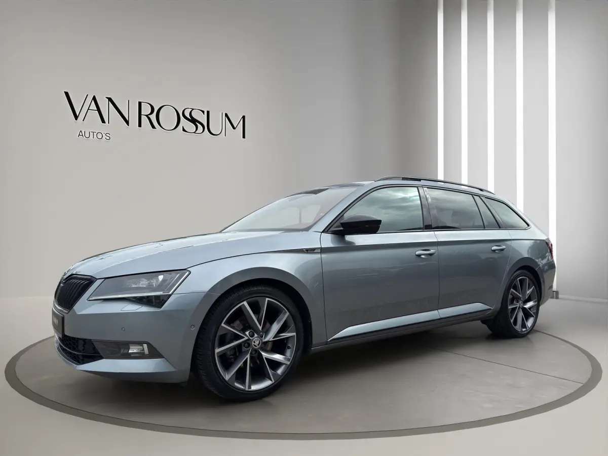 1.8 TSI Sportline Pano | Camera | Led | Geheugen  | Wegklap Trekhaak | Android |