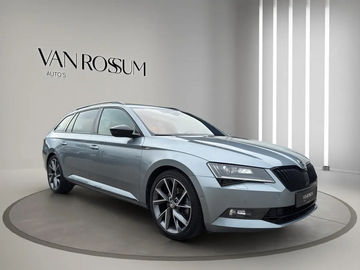 1.8 TSI Sportline Pano | Camera | Led | Geheugen  | Wegklap Trekhaak | Android |