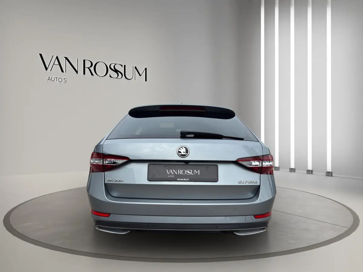 1.8 TSI Sportline Pano | Camera | Led | Geheugen  | Wegklap Trekhaak | Android |