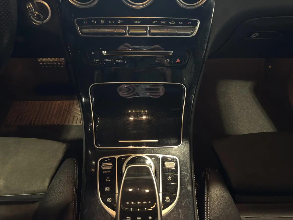 250 4MATIC Business Solution | Navi | Parksensors V+A | Stoelverw. | Stof/Kunstleder | Bluetooth |