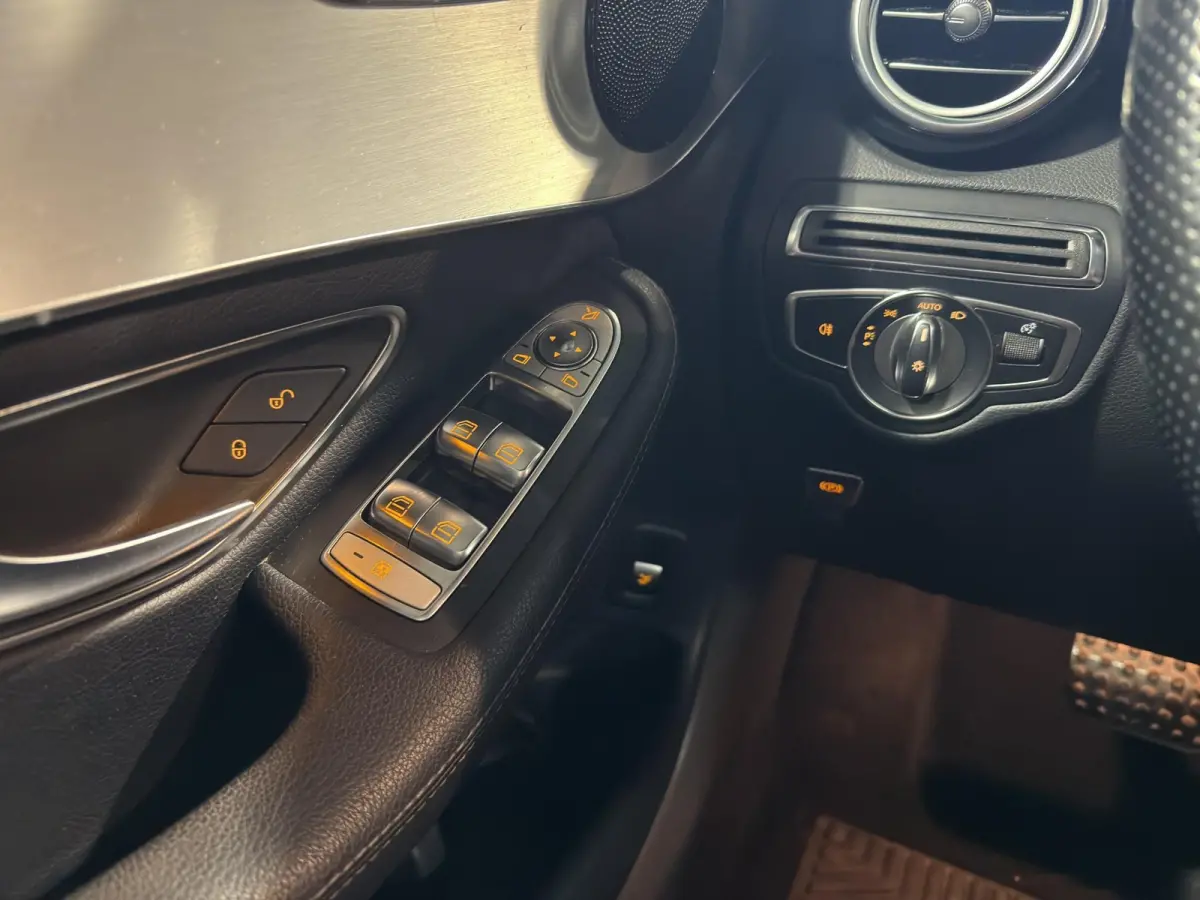 250 4MATIC Business Solution | Navi | Parksensors V+A | Stoelverw. | Stof/Kunstleder | Bluetooth |