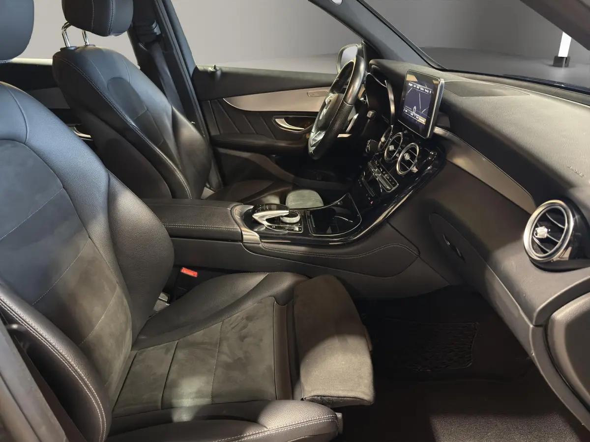 250 4MATIC Business Solution | Navi | Parksensors V+A | Stoelverw. | Stof/Kunstleder | Bluetooth |