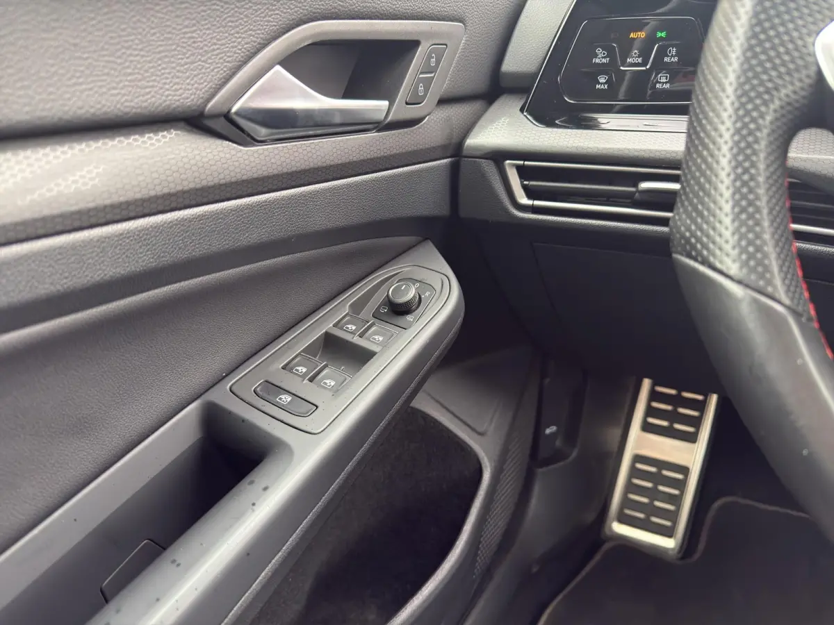 2.0 TSI GTI 5Drs | Pano | Leer | Memory | H&K | Head-Up | Stoel & Stuur verwarming |