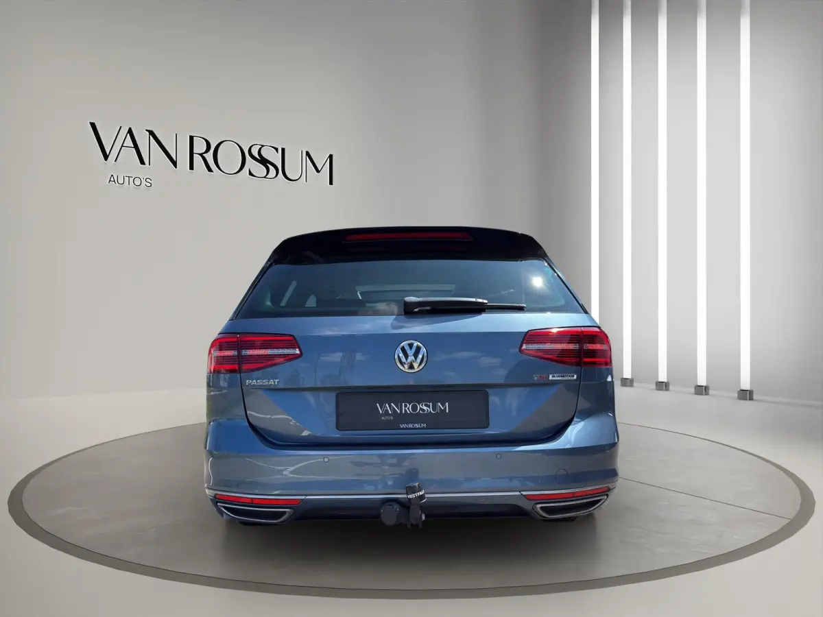 1.4 TSI ACT Connected Series Plus | R-Line | Massage | Pano | Stoelverw | Trekhaak | Parksenors V+A | Carplay |