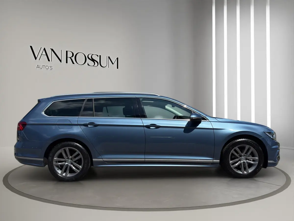1.4 TSI ACT Connected Series Plus | R-Line | Massage | Pano | Stoelverw | Trekhaak | Parksenors V+A | Carplay |
