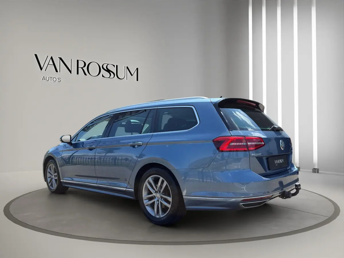 1.4 TSI ACT Connected Series Plus | R-Line | Massage | Pano | Stoelverw | Trekhaak | Parksenors V+A | Carplay |