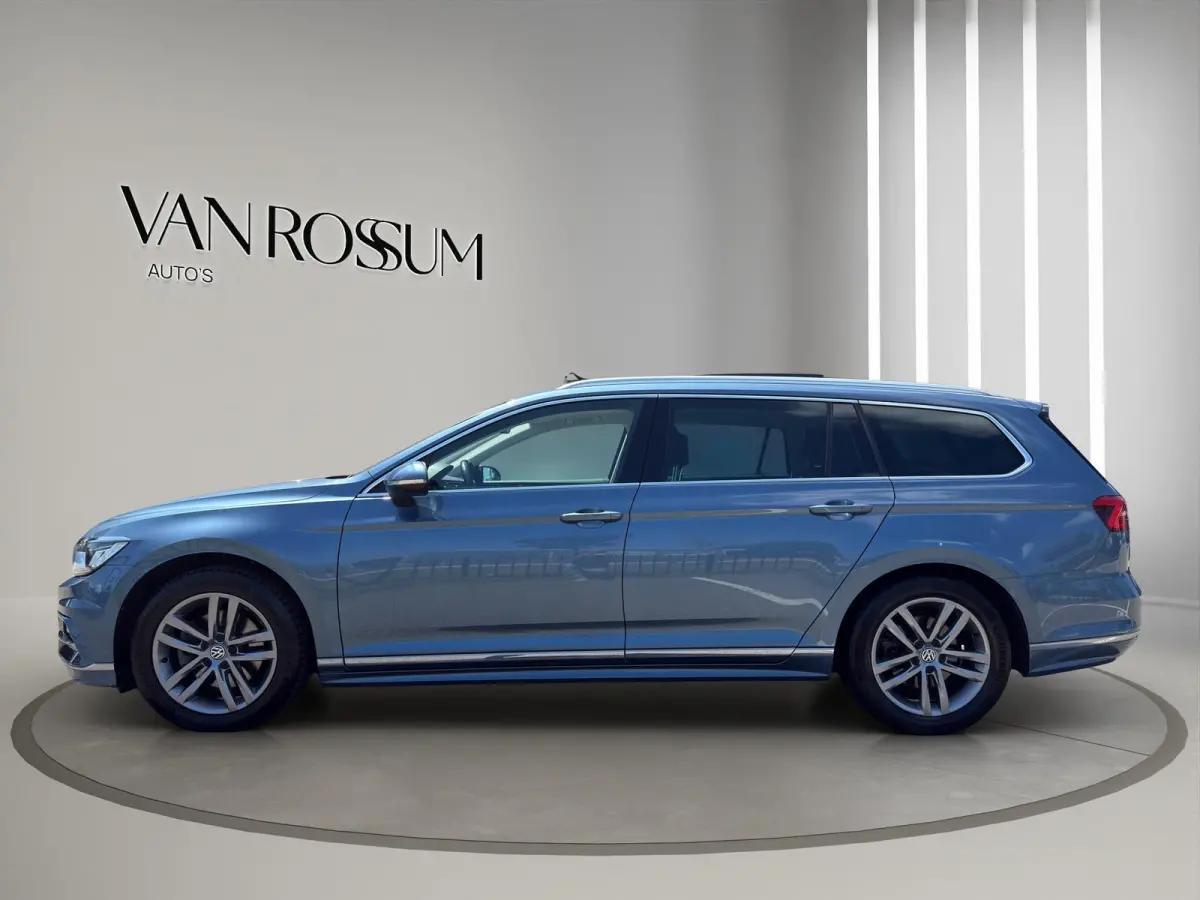 1.4 TSI ACT Connected Series Plus | R-Line | Massage | Pano | Stoelverw | Trekhaak | Parksenors V+A | Carplay |
