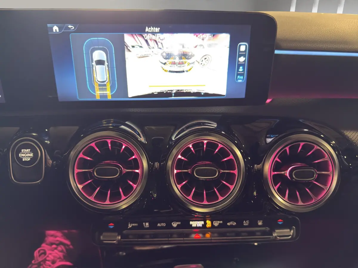 250 e AMG Line Panoramadak | 19"Velg | Sfeer | Elektrisch Stoel(en) met geheugen | Camera |