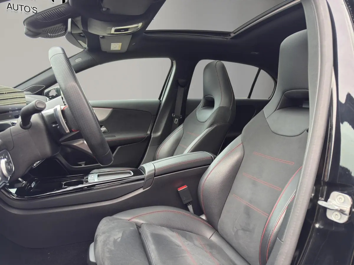 250 e AMG Line Panoramadak | 19"Velg | Sfeer | Elektrisch Stoel(en) met geheugen | Camera |