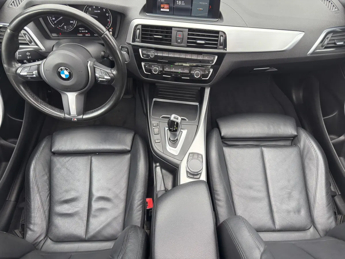 118i Edition M Sport Shadow High Executive | Leder | Schuif/kanteldak | Led | Parksenors V+A | Stoelverw |
