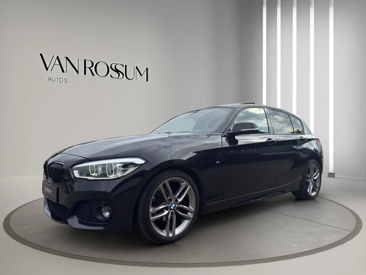 118i Edition M Sport Shadow High Executive | Leder | Schuif/kanteldak | Led | Parksenors V+A | Stoelverw |