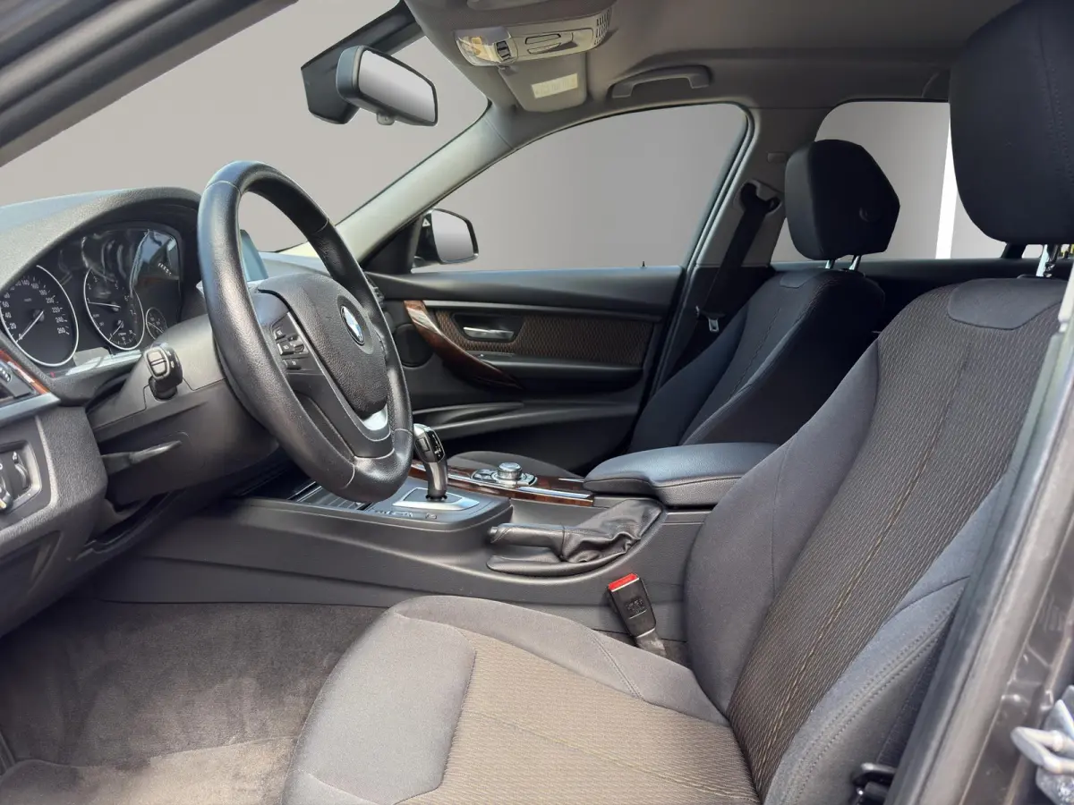 335i High Executive Automaat | Stoelverw | Airco/Clima | 18"Velg | Cruise | 306 Pk |