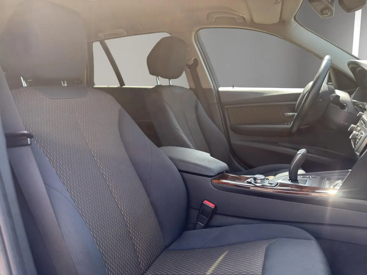 335i High Executive Automaat | Stoelverw | Airco/Clima | 18"Velg | Cruise | 306 Pk |