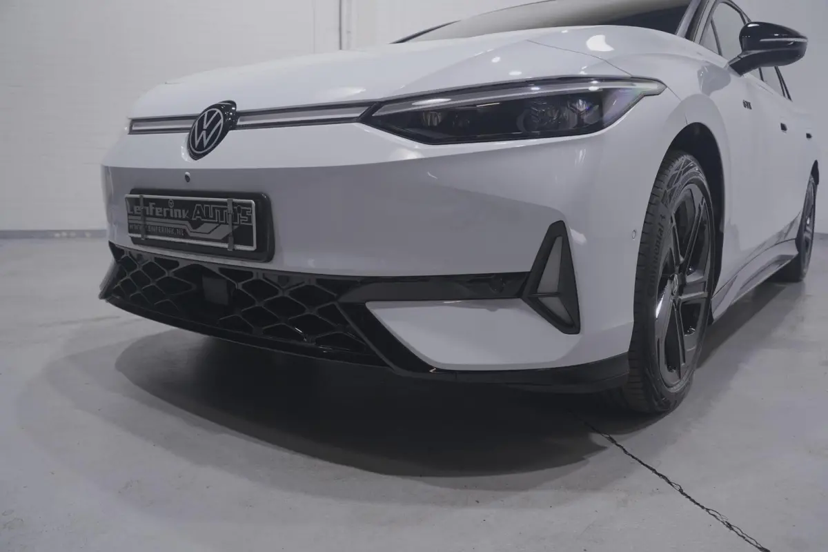 GTX 250 kW 4Motion SOH 97% Head-Up Display Navi Apple Carplay Achteruitrijcamera 20"-lmv Stoelen V+A Verwarmd Stuurverwarming Elek. Trekhaak