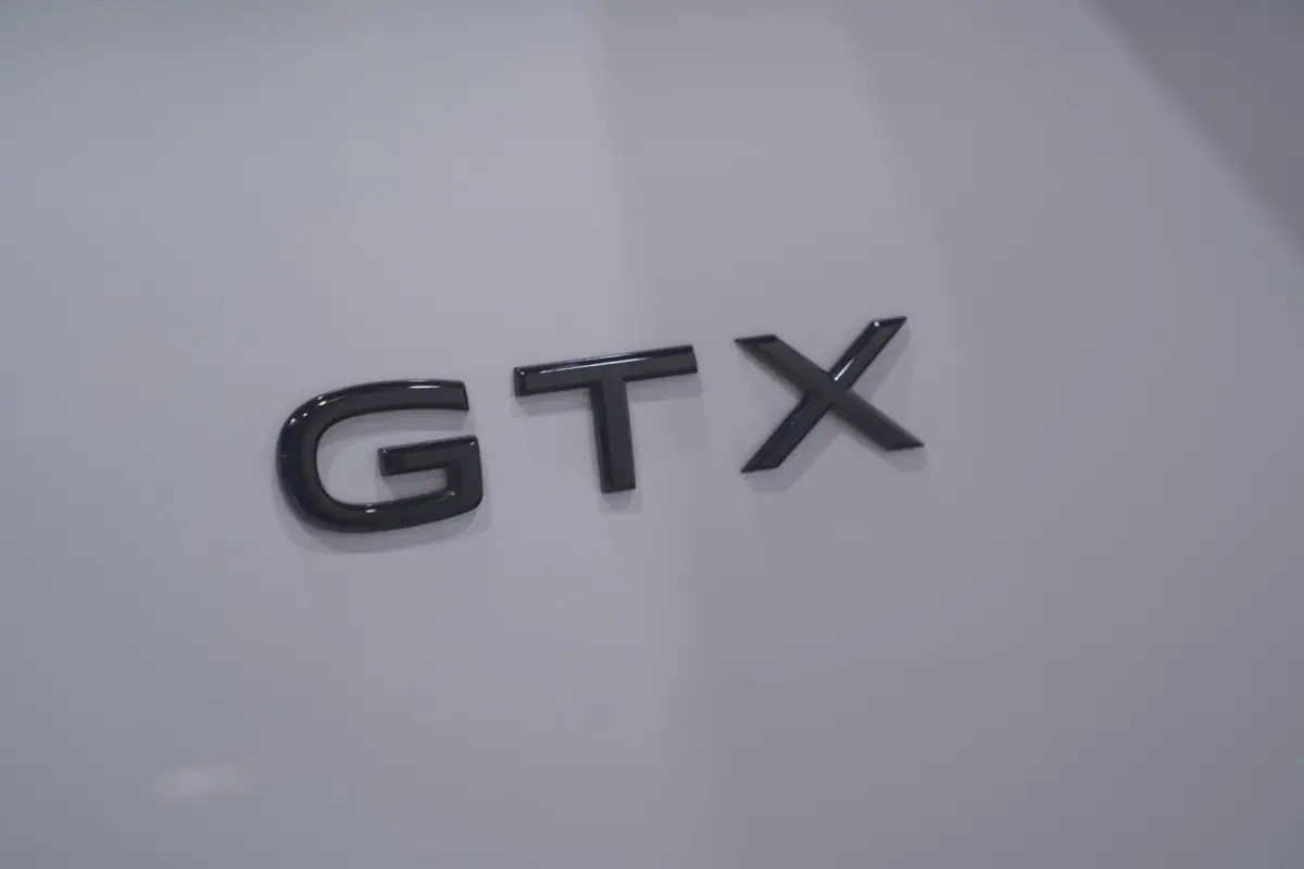 GTX 250 kW 4Motion SOH 97% Head-Up Display Navi Apple Carplay Achteruitrijcamera 20"-lmv Stoelen V+A Verwarmd Stuurverwarming Elek. Trekhaak