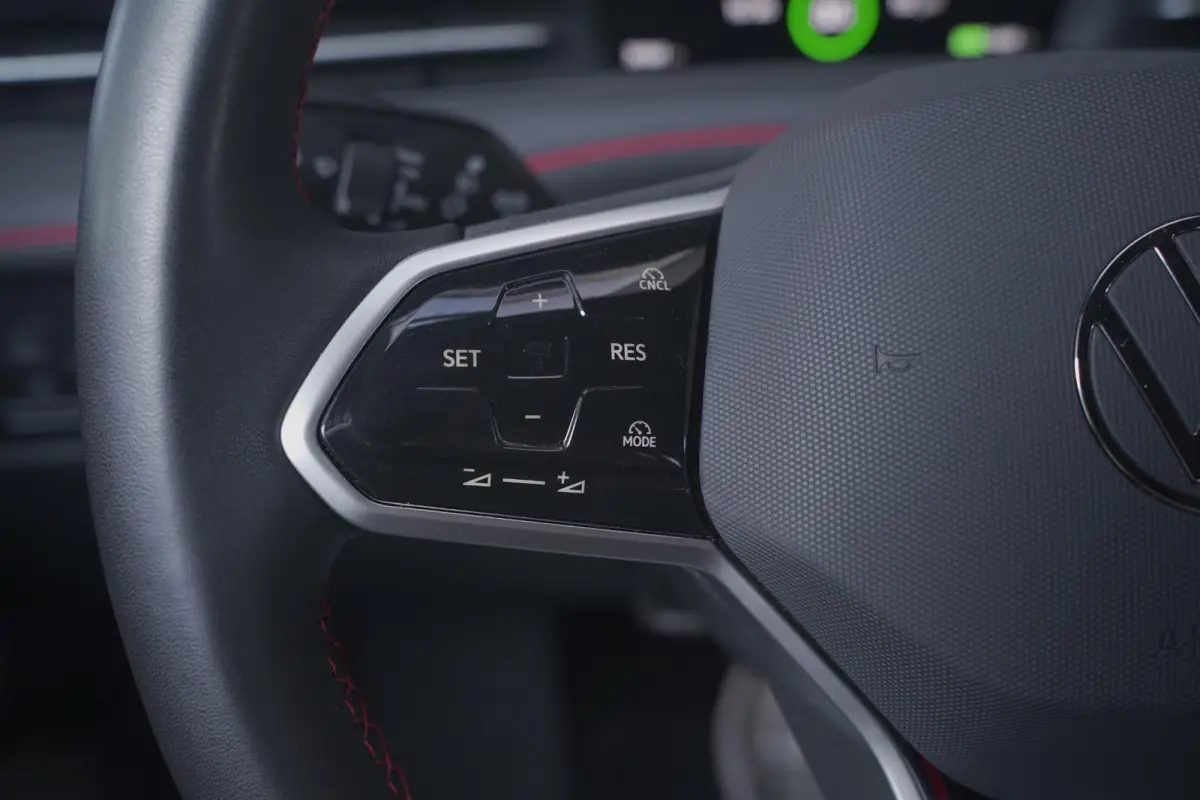 GTX 250 kW 4Motion SOH 97% Head-Up Display Navi Apple Carplay Achteruitrijcamera 20"-lmv Stoelen V+A Verwarmd Stuurverwarming Elek. Trekhaak
