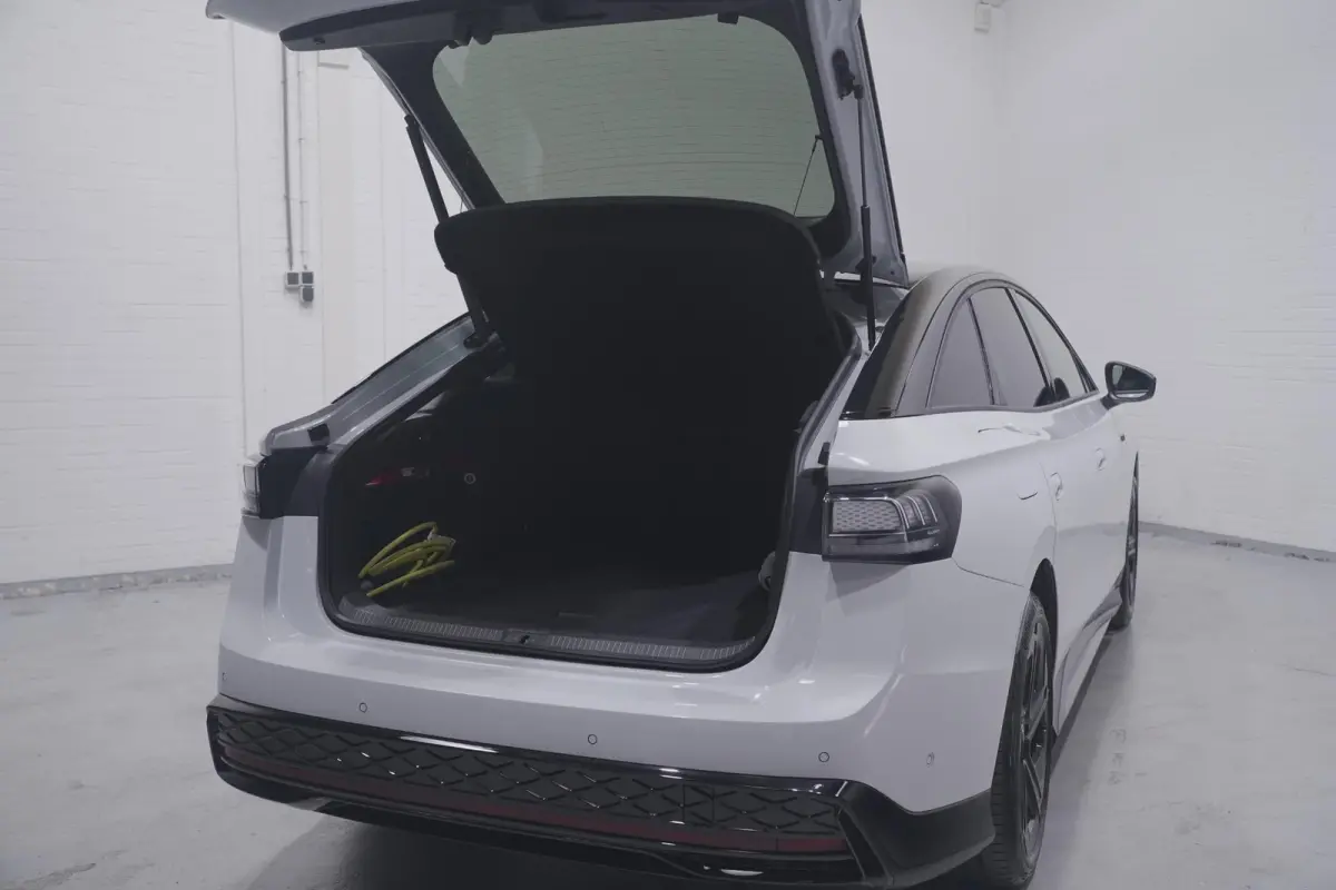 GTX 250 kW 4Motion SOH 97% Head-Up Display Navi Apple Carplay Achteruitrijcamera 20"-lmv Stoelen V+A Verwarmd Stuurverwarming Elek. Trekhaak