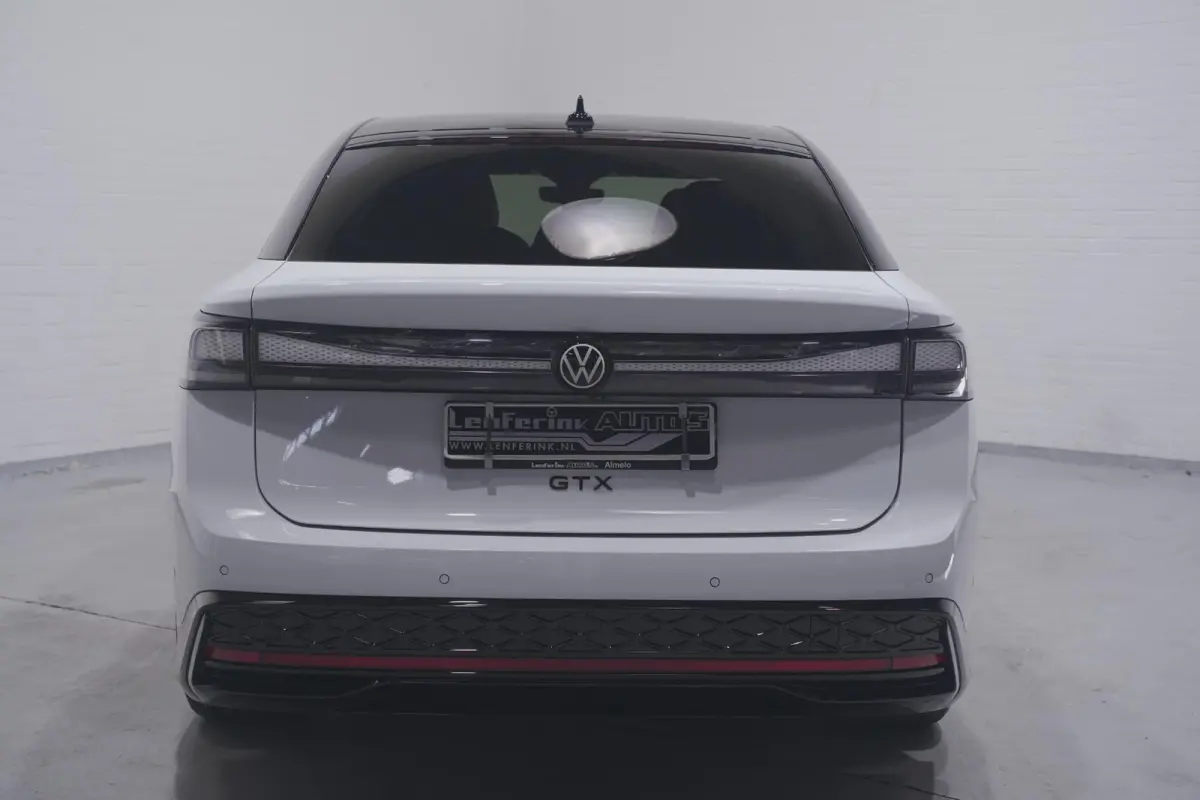 GTX 250 kW 4Motion SOH 97% Head-Up Display Navi Apple Carplay Achteruitrijcamera 20"-lmv Stoelen V+A Verwarmd Stuurverwarming Elek. Trekhaak