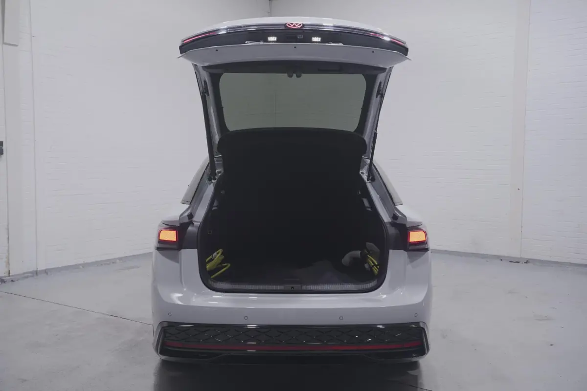 GTX 250 kW 4Motion SOH 97% Head-Up Display Navi Apple Carplay Achteruitrijcamera 20"-lmv Stoelen V+A Verwarmd Stuurverwarming Elek. Trekhaak