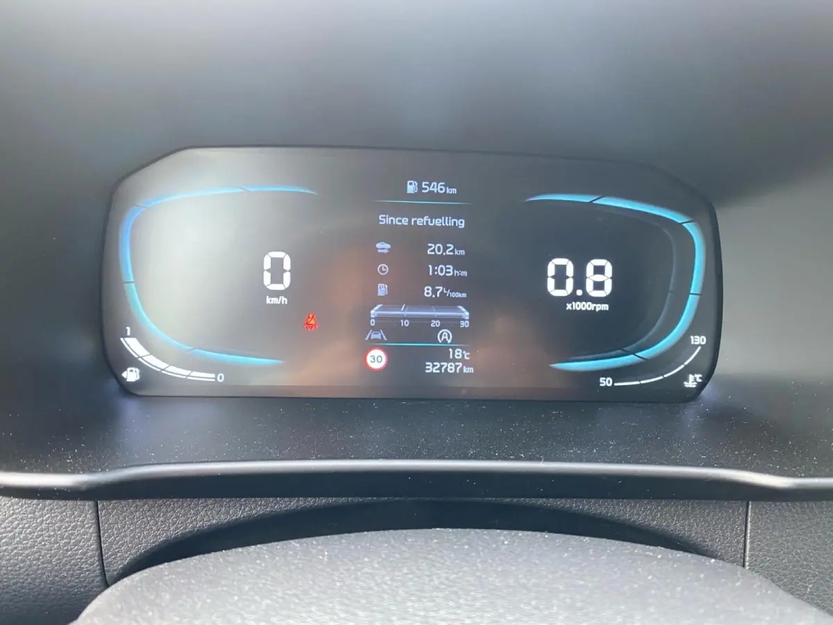 1.0 DPI DynamicPlusLine Airco | LM-velgen | Camera | Cruise control | Bluetooth | Navigatie | AppleCarPlay / Android auto |