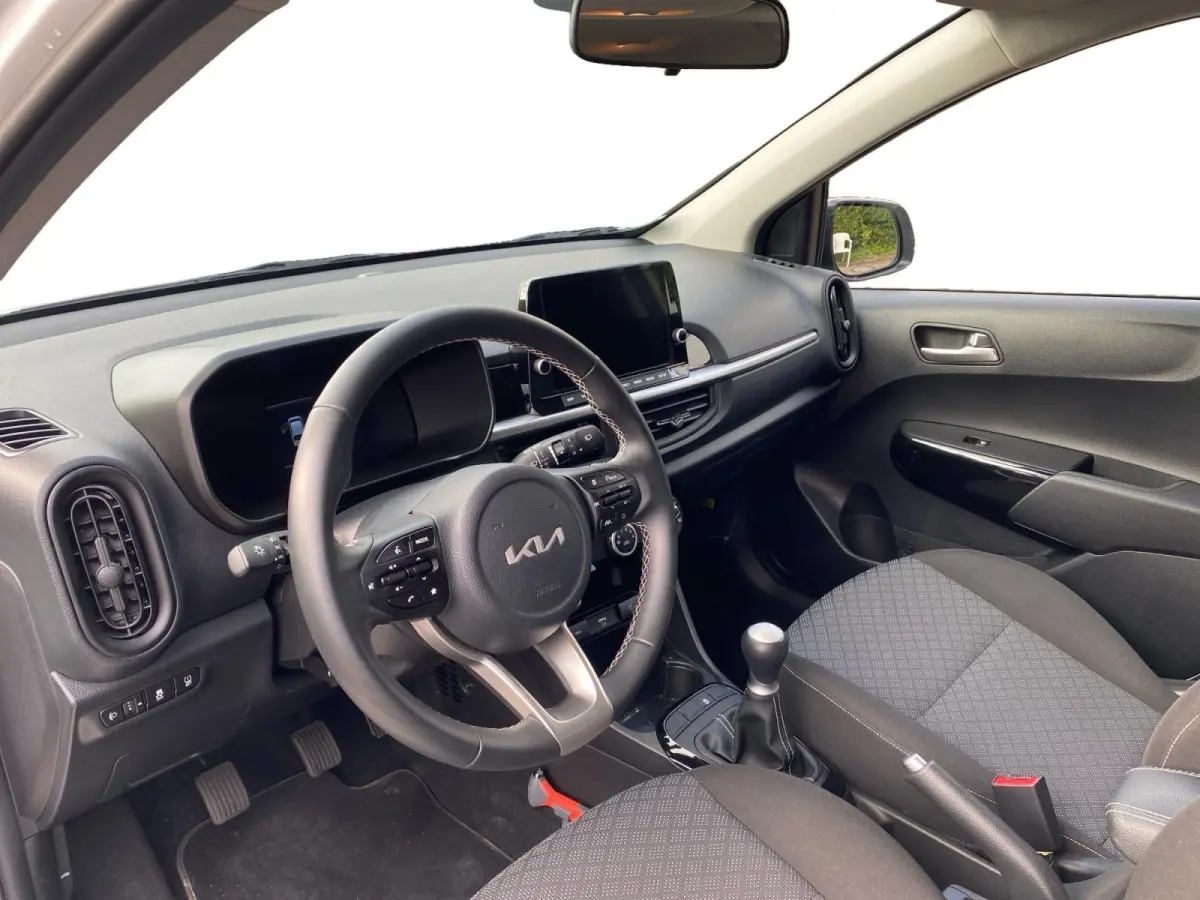1.0 DPI DynamicPlusLine Airco | LM-velgen | Camera | Cruise control | Bluetooth | Navigatie | AppleCarPlay / Android auto |