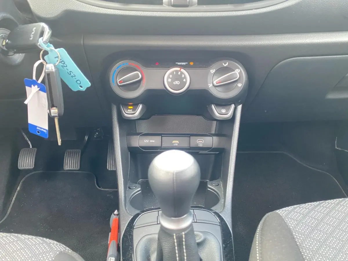 1.0 DPI DynamicPlusLine Airco | LM-velgen | Camera | Cruise control | Bluetooth | Navigatie | AppleCarPlay / Android auto |