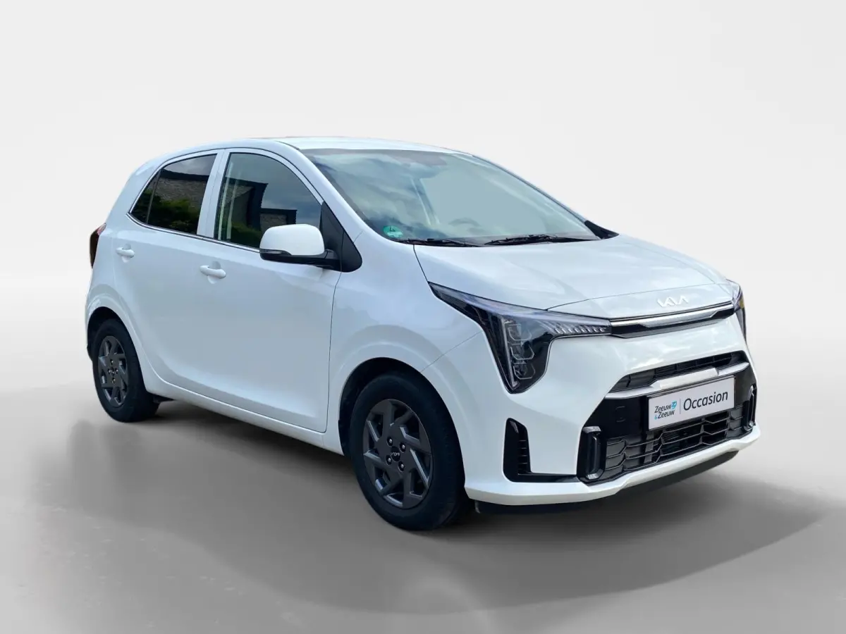 1.0 DPI DynamicPlusLine Airco | LM-velgen | Camera | Cruise control | Bluetooth | Navigatie | AppleCarPlay / Android auto |
