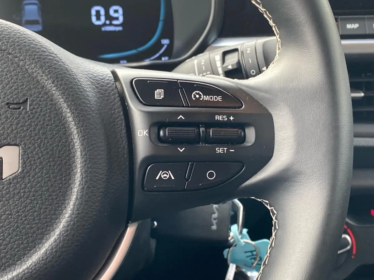 1.0 DPI DynamicPlusLine Airco | LM-velgen | Camera | Cruise control | Bluetooth | Navigatie | AppleCarPlay / Android auto |