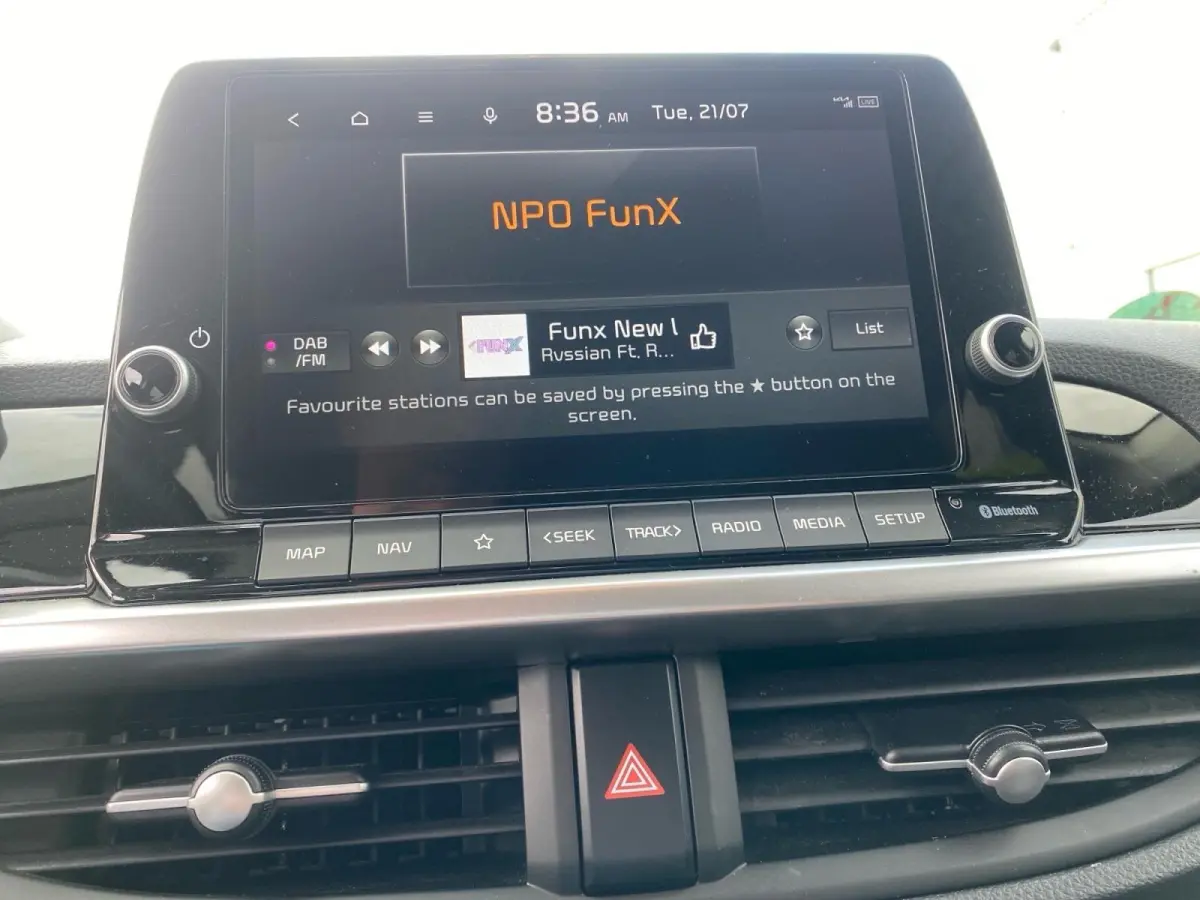 1.0 DPI DynamicPlusLine Airco | LM-velgen | Camera | Cruise control | Bluetooth | Navigatie | AppleCarPlay / Android auto |
