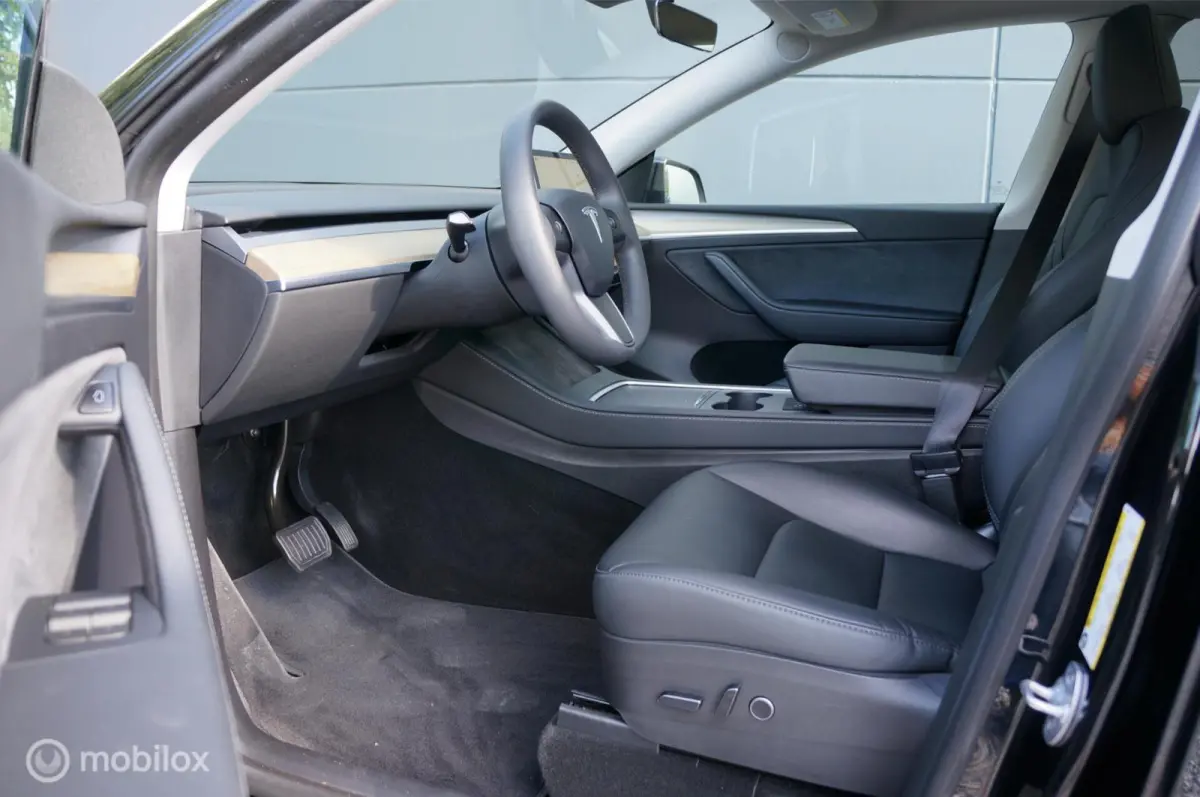 RWD 58 kWh Premium Leather FSD Pano Garantie!