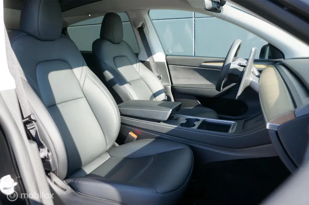 RWD 58 kWh Premium Leather FSD Pano Garantie!