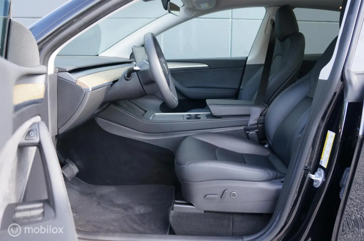 RWD 58 kWh Premium Leather FSD Pano Garantie!