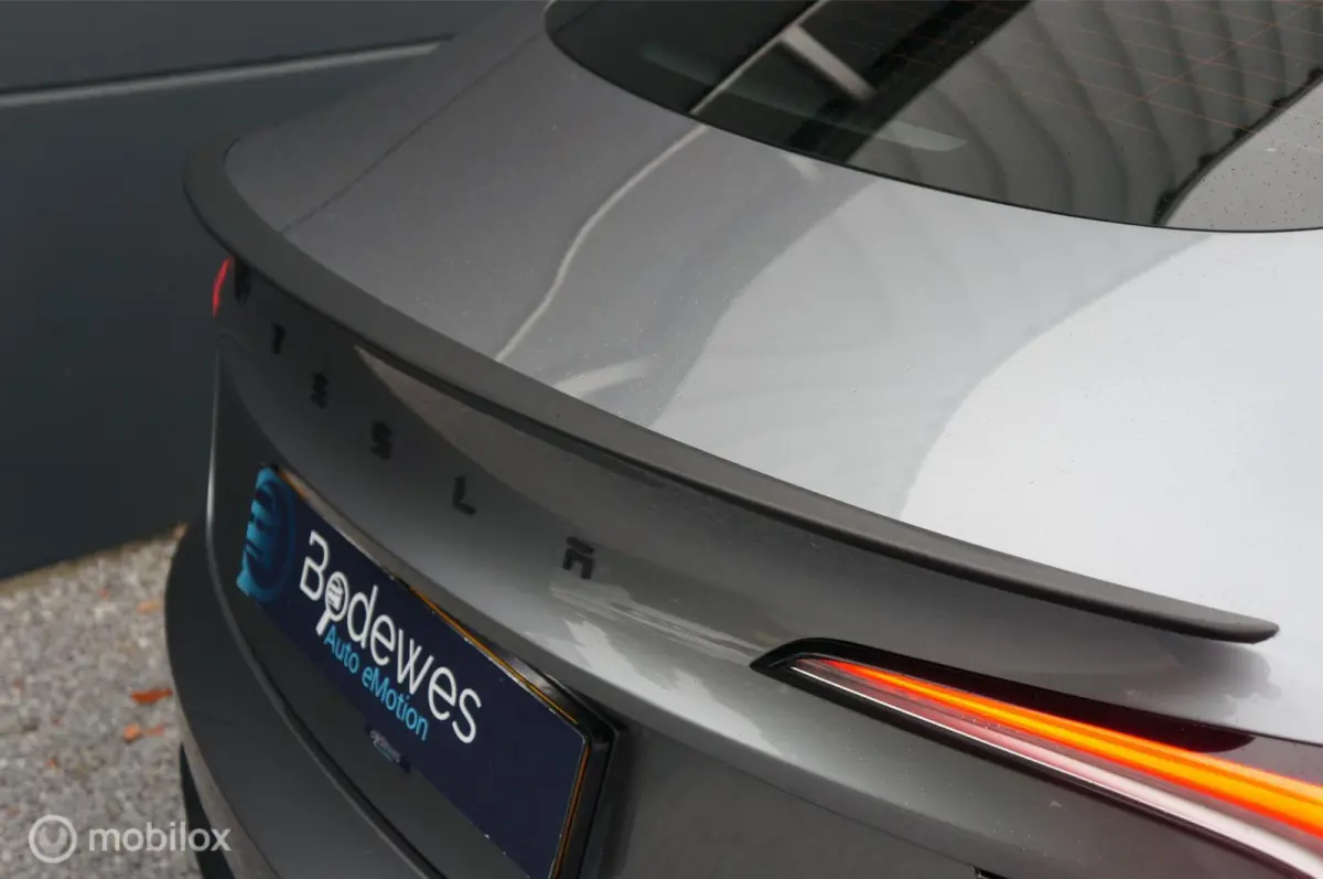 Premium Long Range RWD 78 kWh FSD Pan Garantie
