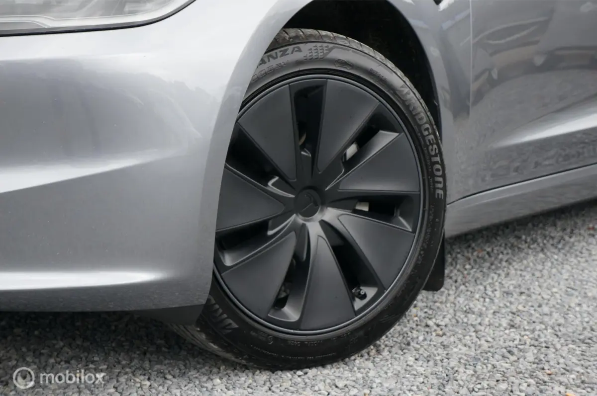 Premium Long Range RWD 78 kWh FSD Pan Garantie
