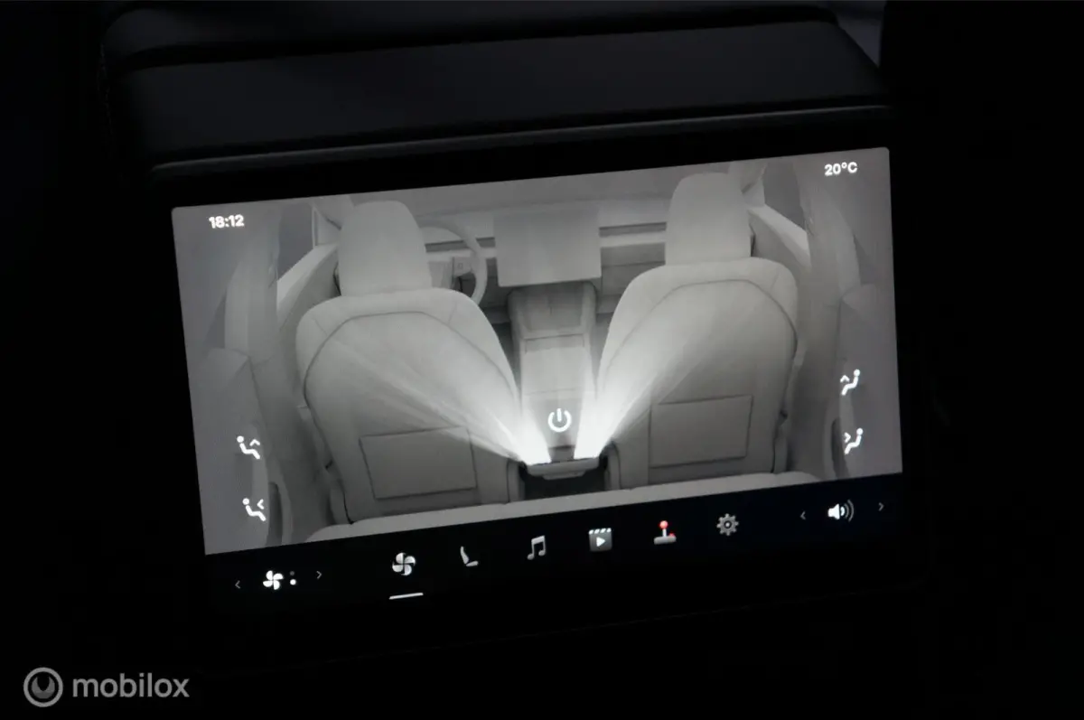Premium Long Range RWD 78 kWh FSD Pan Garantie